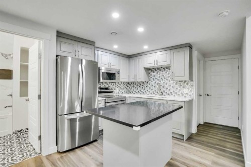 41 Howse Heights Ne, Calgary, AB - Indoor Photo Showing Kitchen With Upgraded Kitchen