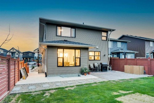 41 Howse Heights Ne, Calgary, AB - Outdoor