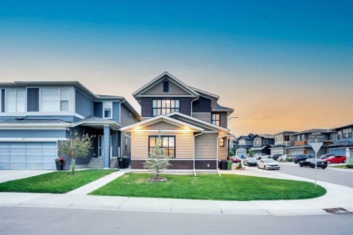 41 Howse Heights Ne, Calgary, AB - Outdoor With Facade