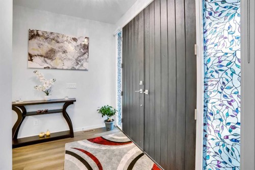 41 Howse Heights Ne, Calgary, AB - Indoor Photo Showing Other Room