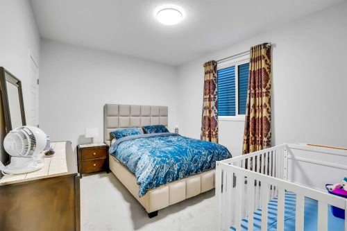 41 Howse Heights Ne, Calgary, AB - Indoor Photo Showing Bedroom