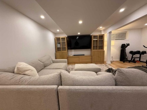 143 Prestwick Heath Se, Calgary, AB - Indoor