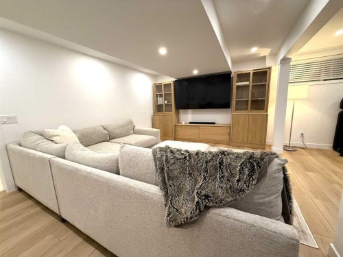 143 Prestwick Heath Se, Calgary, AB - Indoor