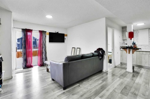 63 Martinbrook Road Ne, Calgary, AB - Indoor