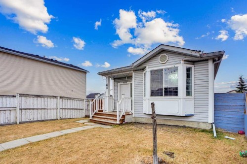 63 Martinbrook Road Ne, Calgary, AB - Outdoor