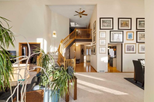 2331 Morris Crescent Se, Airdrie, AB - Indoor Photo Showing Other Room