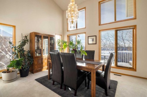 2331 Morris Crescent Se, Airdrie, AB - Indoor Photo Showing Dining Room