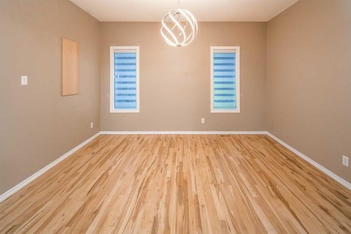 18 Hidden Creek Point Nw, Calgary, AB - Indoor Photo Showing Other Room