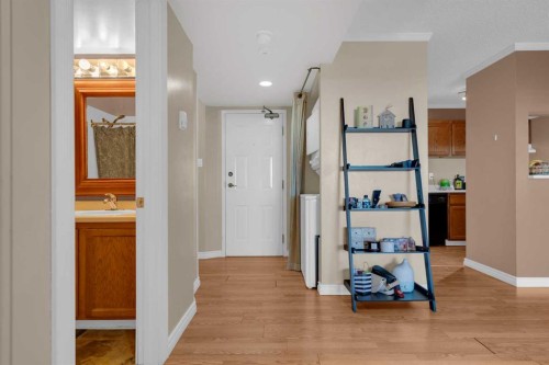 1006-9800 Horton Road Sw, Calgary, AB - Indoor Photo Showing Other Room