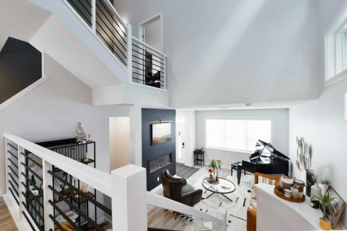 207 Aquila Way Nw, Calgary, AB - Indoor Photo Showing Other Room