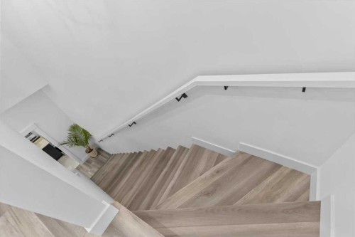 4-1825 27 Avenue Sw, Calgary, AB - Indoor Photo Showing Other Room