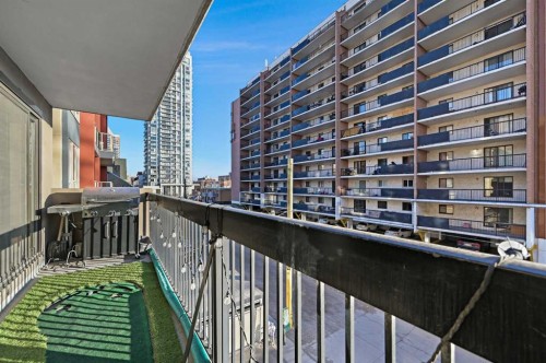 304-1033 15 Avenue Sw, Calgary, AB - Outdoor With Balcony