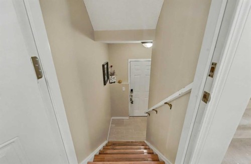 12 Tarawood Grove Ne, Calgary, AB - Indoor Photo Showing Other Room