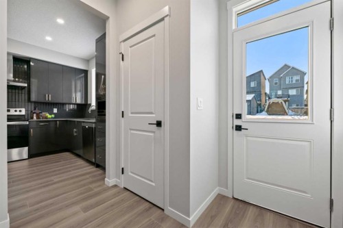 218 Edith Road Nw, Calgary, AB - Indoor