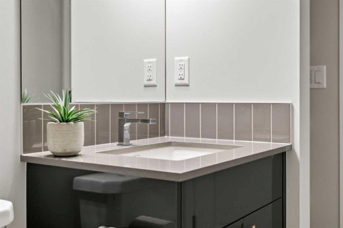 218 Edith Road Nw, Calgary, AB - Indoor Photo Showing Bathroom