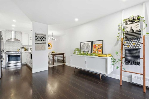 310-1111 13 Avenue Sw, Calgary, AB - Indoor Photo Showing Kitchen