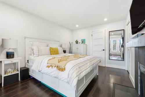 310-1111 13 Avenue Sw, Calgary, AB - Indoor Photo Showing Bedroom