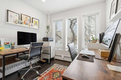 310-1111 13 Avenue Sw, Calgary, AB - Indoor Photo Showing Office