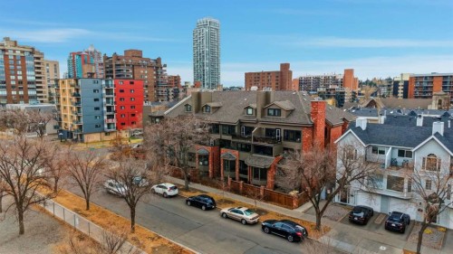 310-1111 13 Avenue Sw, Calgary, AB - Outdoor With Facade