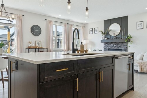 206 Riviera View, Cochrane, AB - Indoor Photo Showing Kitchen