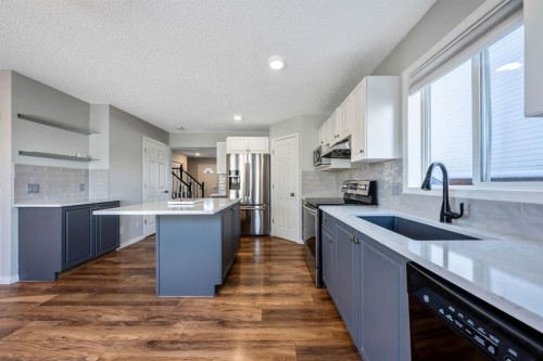 55 Mt Apex Green Se, Calgary, AB - Indoor Photo Showing Kitchen With Upgraded Kitchen