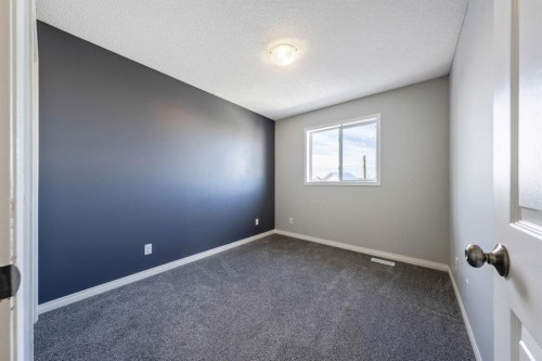 55 Mt Apex Green Se, Calgary, AB - Indoor Photo Showing Other Room