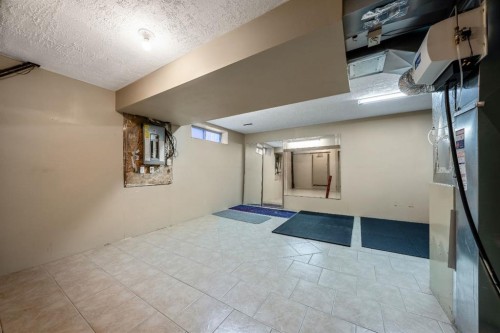 55 Mt Apex Green Se, Calgary, AB - Indoor