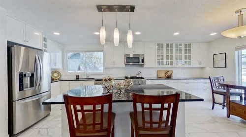 2932 Lathom Crescent Sw, Calgary, AB - Indoor