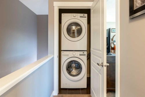 1201-32 Horseshoe Crescent, Cochrane, AB - Indoor Photo Showing Laundry Room
