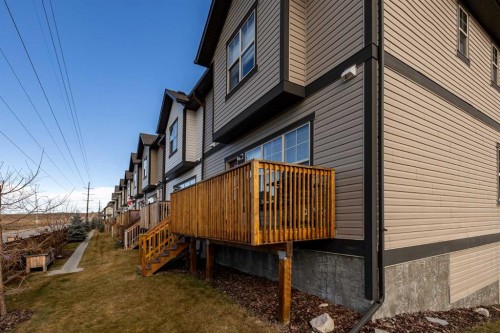 1201-32 Horseshoe Crescent, Cochrane, AB - Outdoor