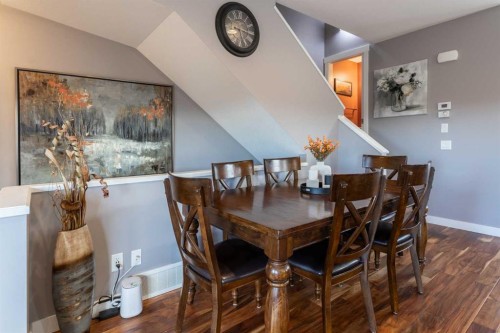 1201-32 Horseshoe Crescent, Cochrane, AB - Indoor Photo Showing Dining Room