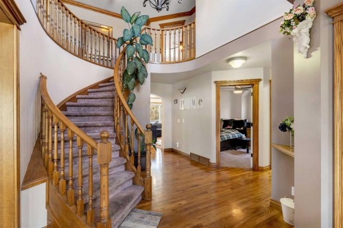 33 Edgevalley Way Nw, Calgary, AB - Indoor Photo Showing Other Room