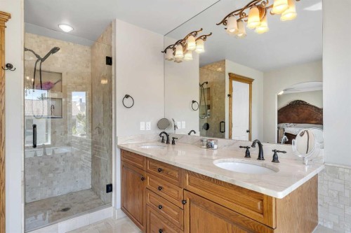 33 Edgevalley Way Nw, Calgary, AB - Indoor Photo Showing Bathroom