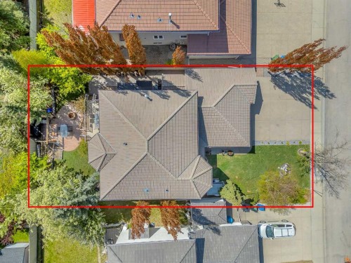 33 Edgevalley Way Nw, Calgary, AB - 