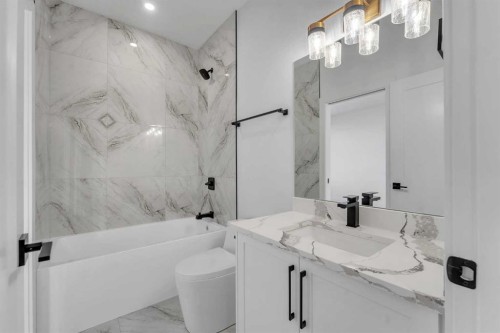 268 South Shore View, Chestermere, AB - Indoor Photo Showing Bathroom