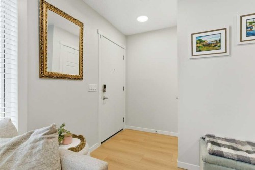 410-338 Seton Circle Se, Calgary, AB - Indoor Photo Showing Other Room