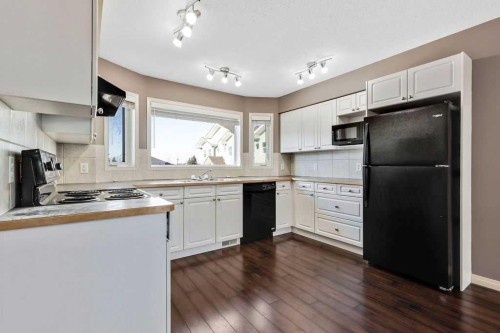 331 Strathcona Circle, Strathmore, AB - Indoor Photo Showing Kitchen