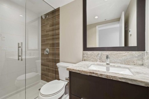 1505-519 Riverfront Avenue Se, Calgary, AB - Indoor Photo Showing Bathroom