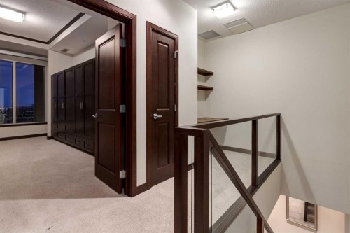 3004-211 13 Avenue Se, Calgary, AB - Indoor Photo Showing Other Room