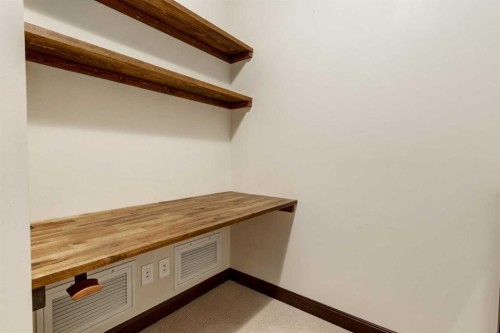 3004-211 13 Avenue Se, Calgary, AB - Indoor Photo Showing Other Room