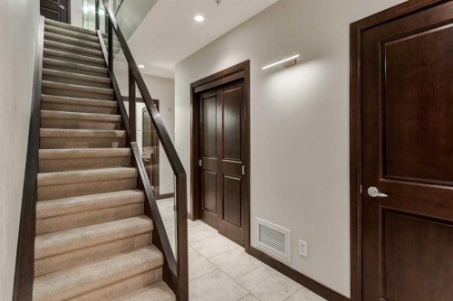 3004-211 13 Avenue Se, Calgary, AB - Indoor Photo Showing Other Room