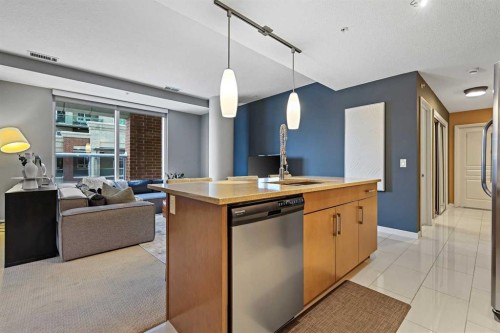 202-1320 1 Street Se, Calgary, AB - Indoor Photo Showing Other Room