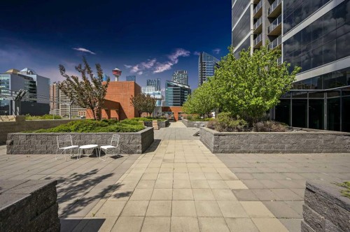 202-1320 1 Street Se, Calgary, AB - Outdoor