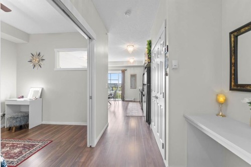 1403-99 Copperstone Park Se, Calgary, AB - Indoor