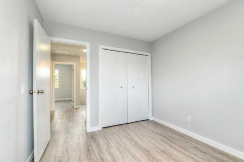 802-5340 17 Avenue Sw, Calgary, AB - Indoor Photo Showing Other Room