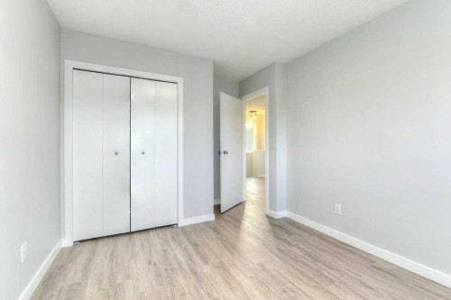 802-5340 17 Avenue Sw, Calgary, AB - Indoor Photo Showing Other Room