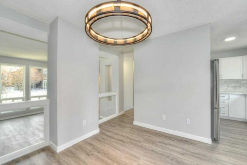 802-5340 17 Avenue Sw, Calgary, AB - Indoor