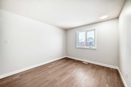 7634 24A Street Se, Calgary, AB - Indoor Photo Showing Other Room