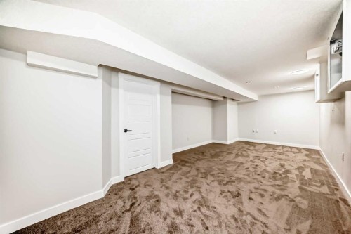 7634 24A Street Se, Calgary, AB - Indoor Photo Showing Other Room