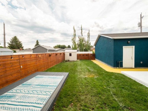 1147 Lakeland Crescent South, Lethbridge, AB - Outdoor